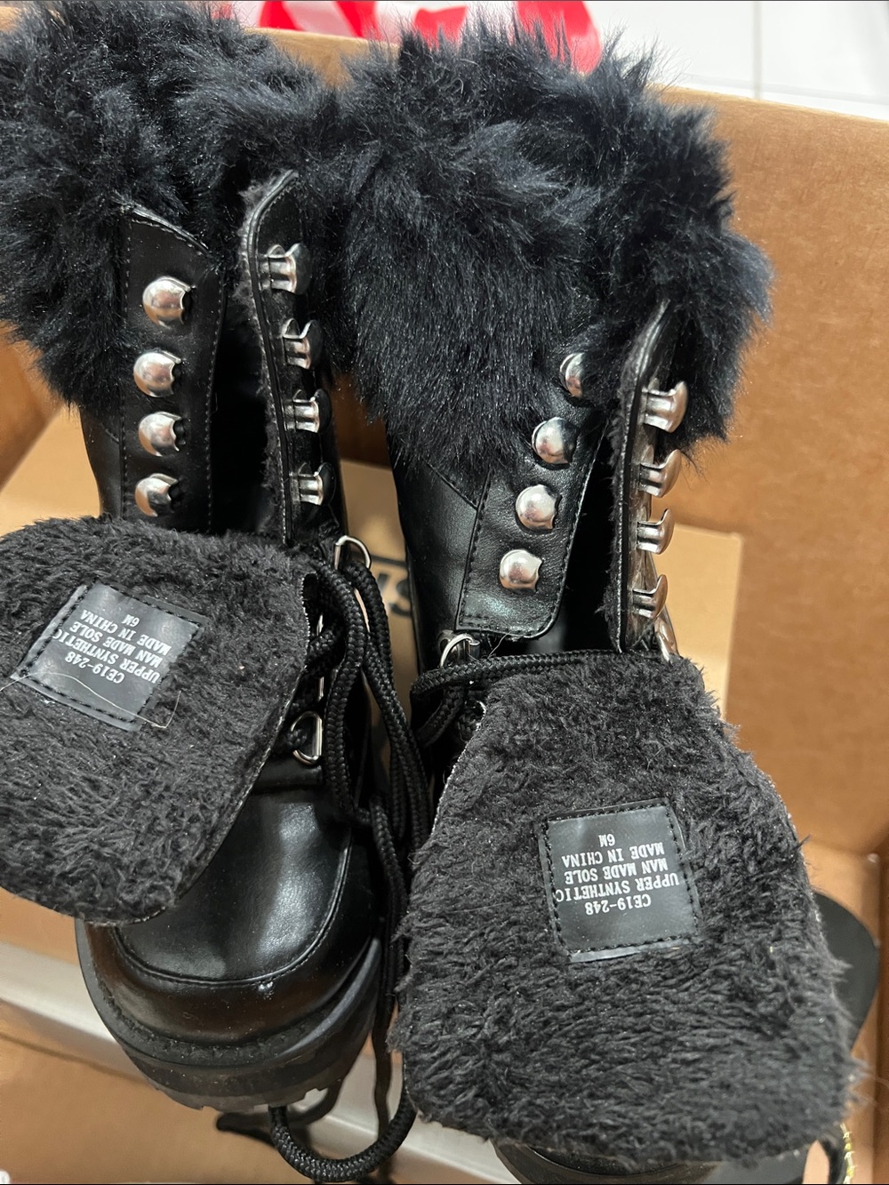 Black Faux-Fur Lace-Up Women's Winter Boots